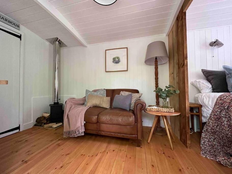 Cornwall Woodland Shepherd'S Hut Deirdres Hut Bodmin Kültér fotó