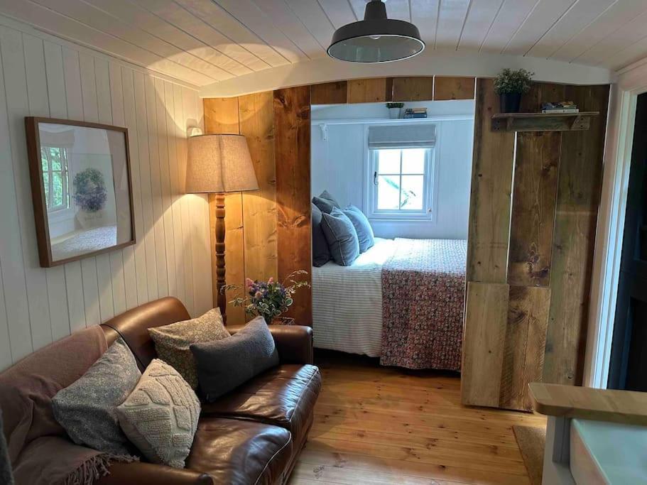 Cornwall Woodland Shepherd'S Hut Deirdres Hut Bodmin Kültér fotó
